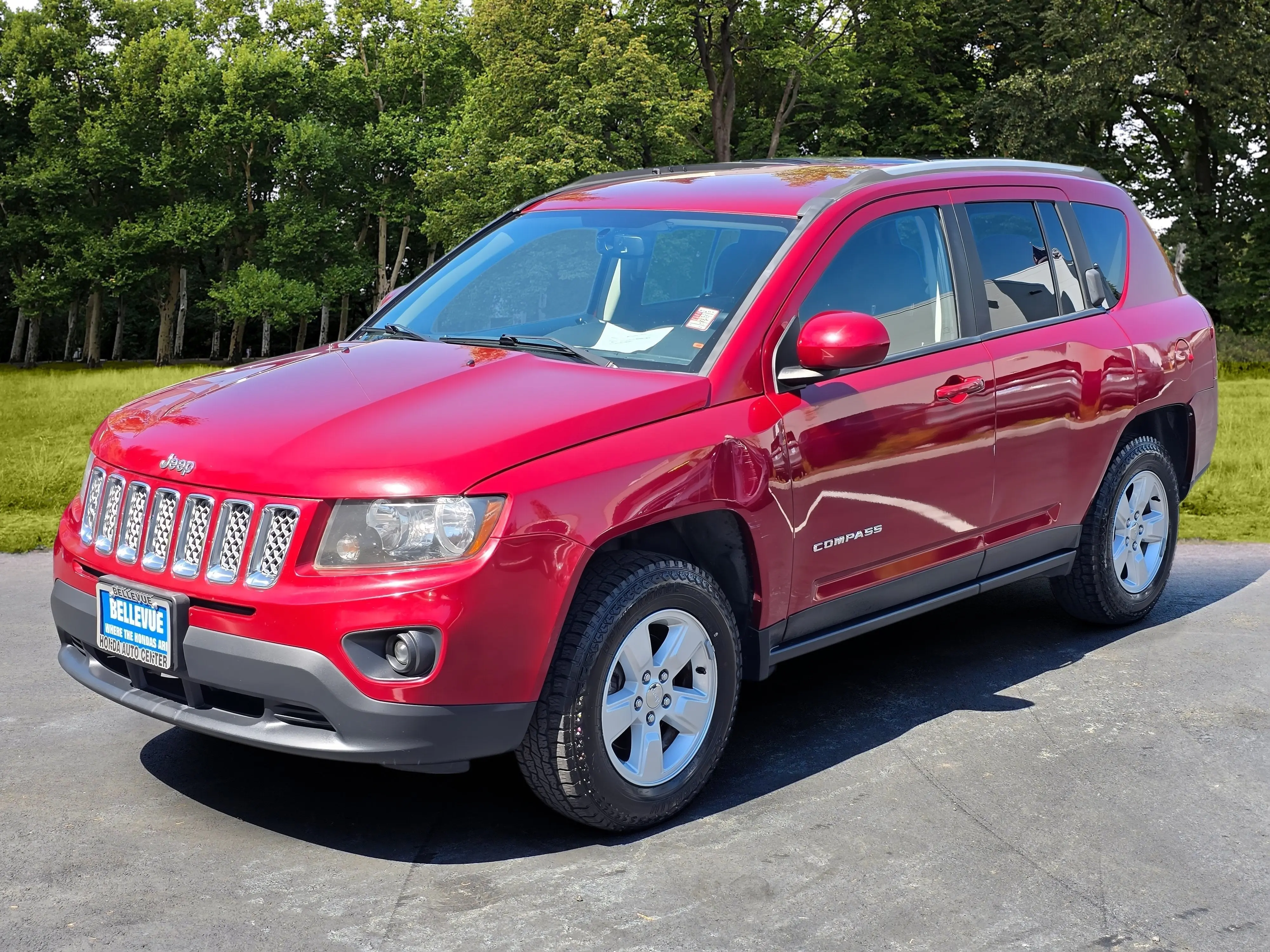 2017 Jeep Compass Latitude photo 3
