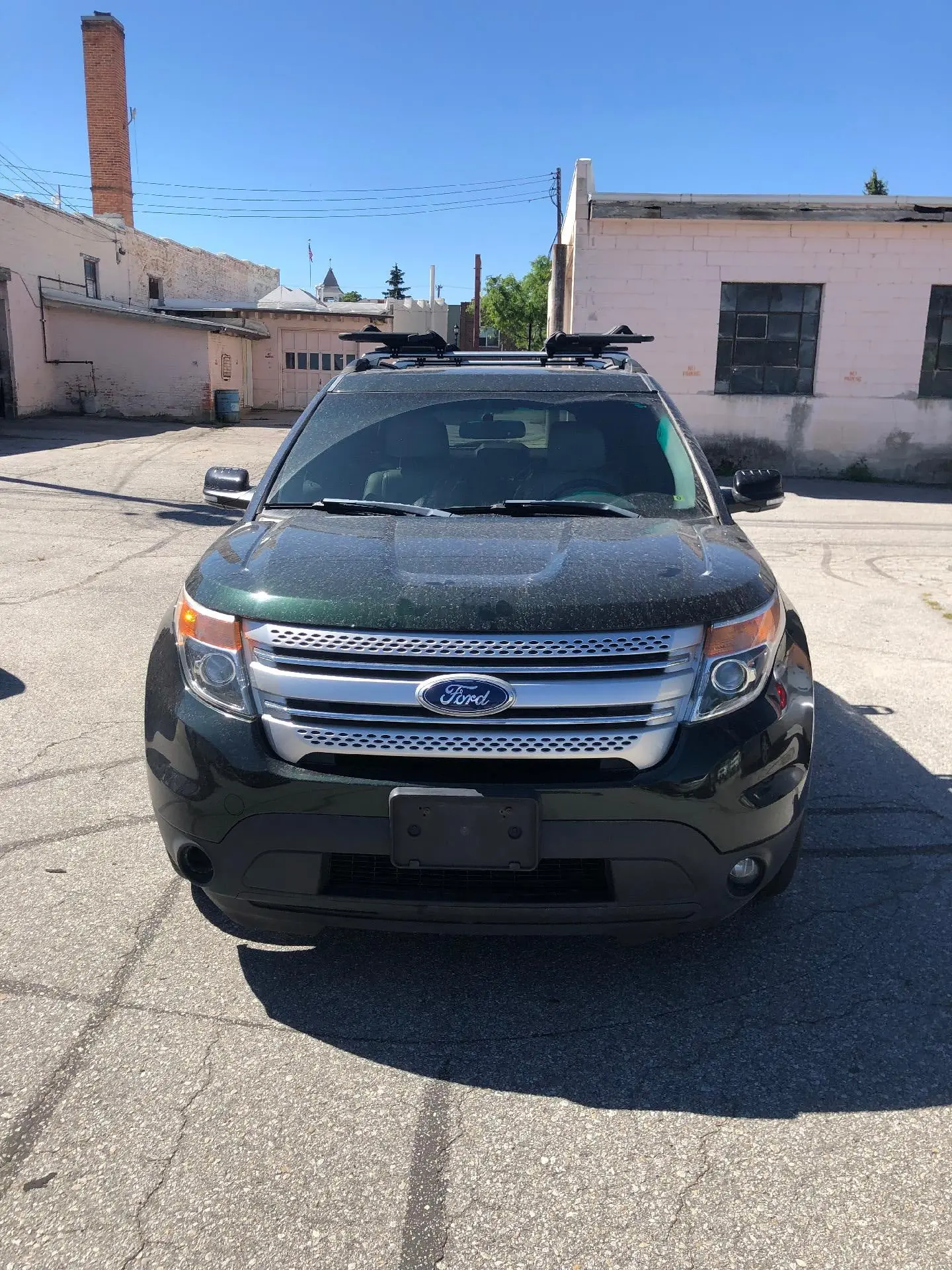 2013 Ford Explorer XLT 4x4 photo 4