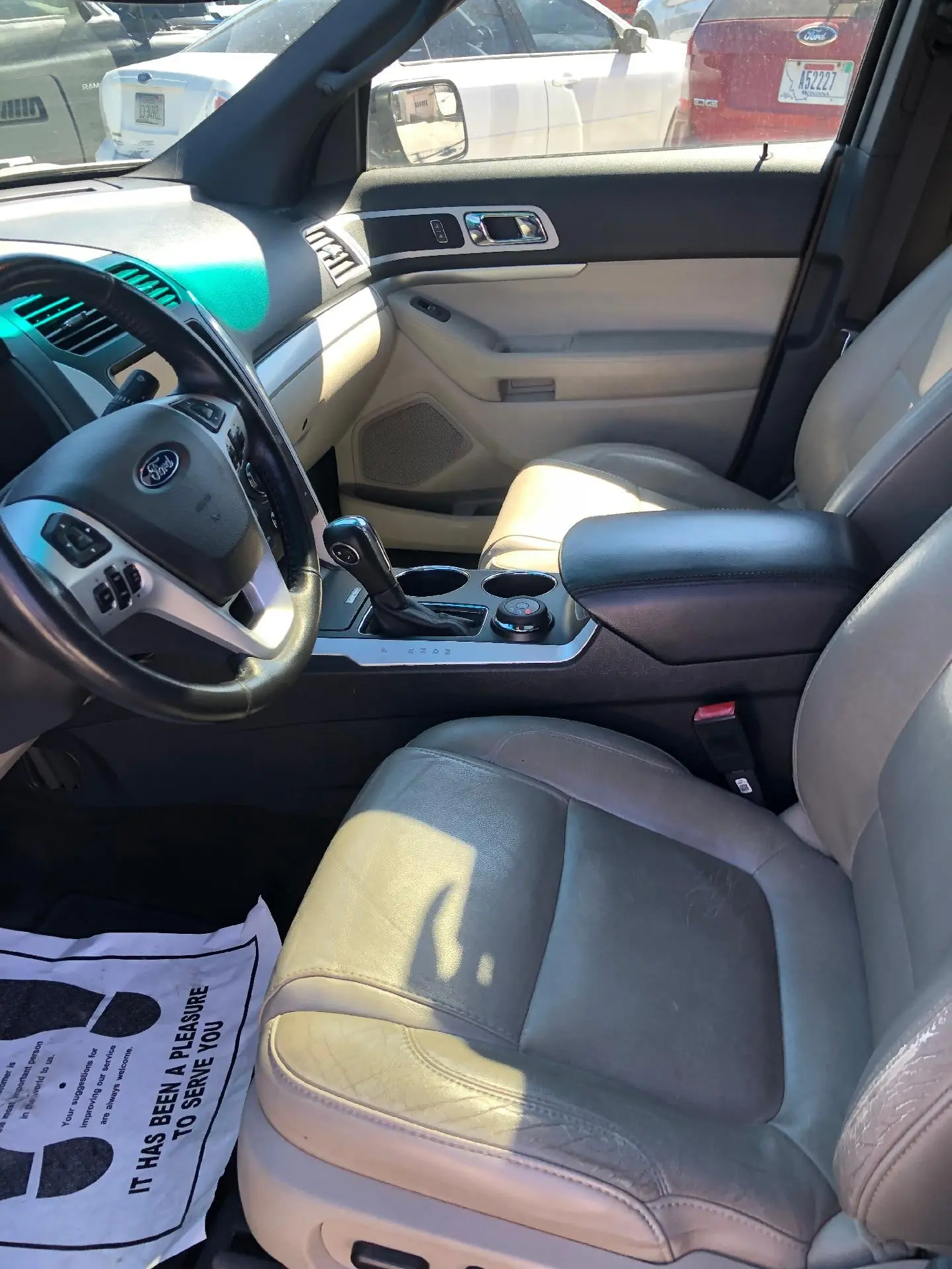 2013 Ford Explorer XLT 4x4 photo 5