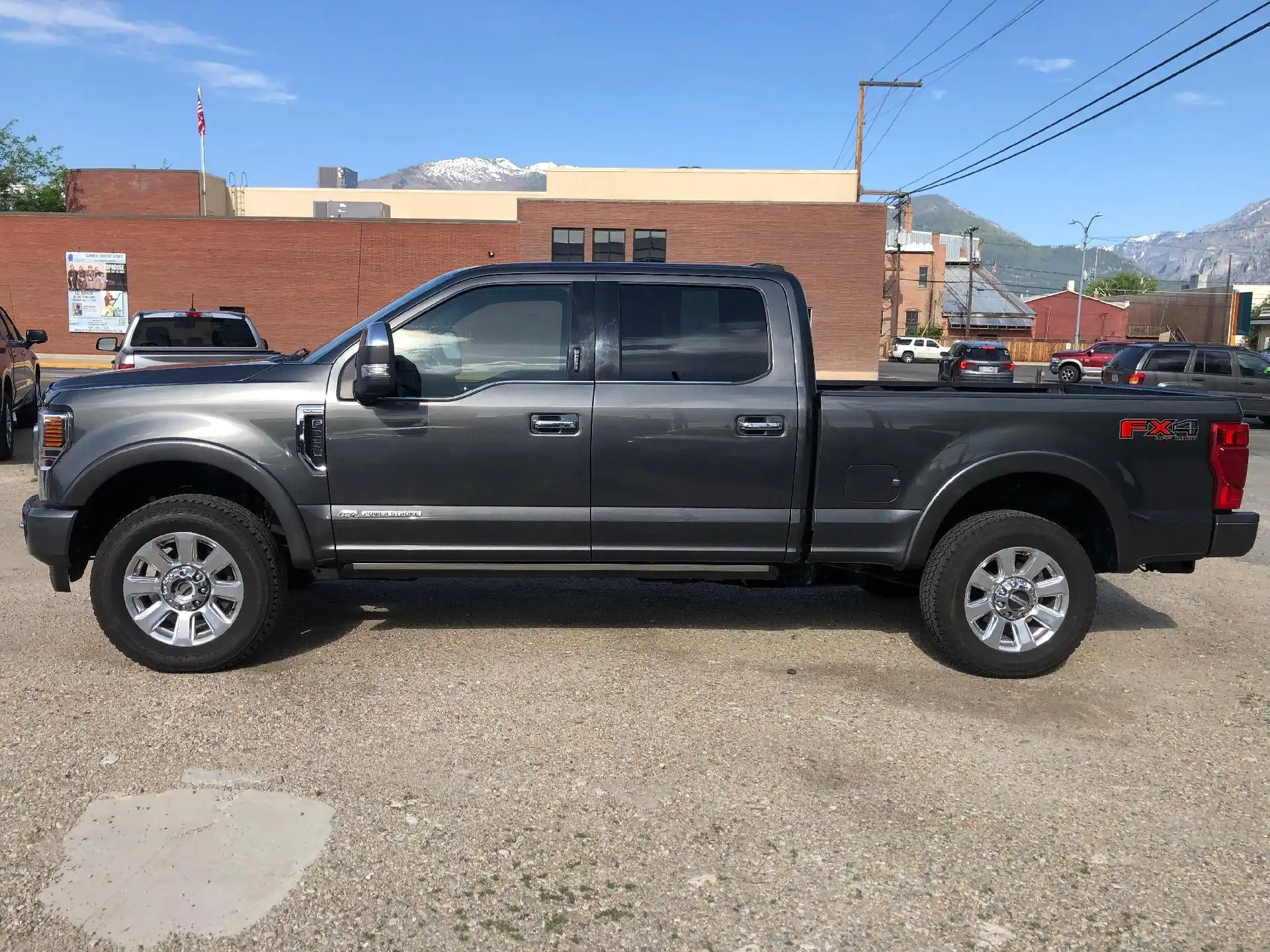 2020 Ford F-250 Platinum 4x4 CrewCab 6-3/4' Box's photo
