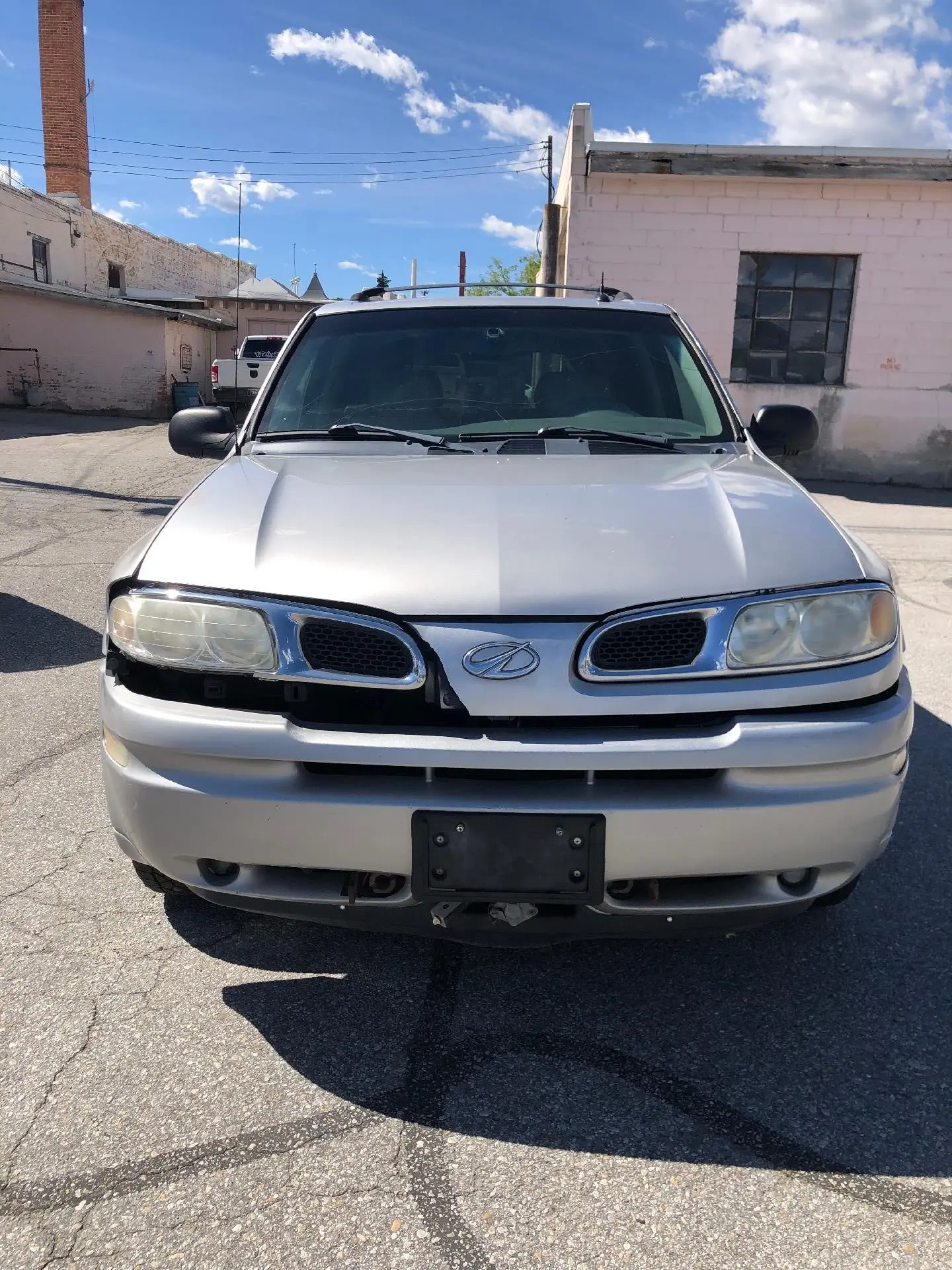 2004 Oldsmobile Bravada AWD photo 3