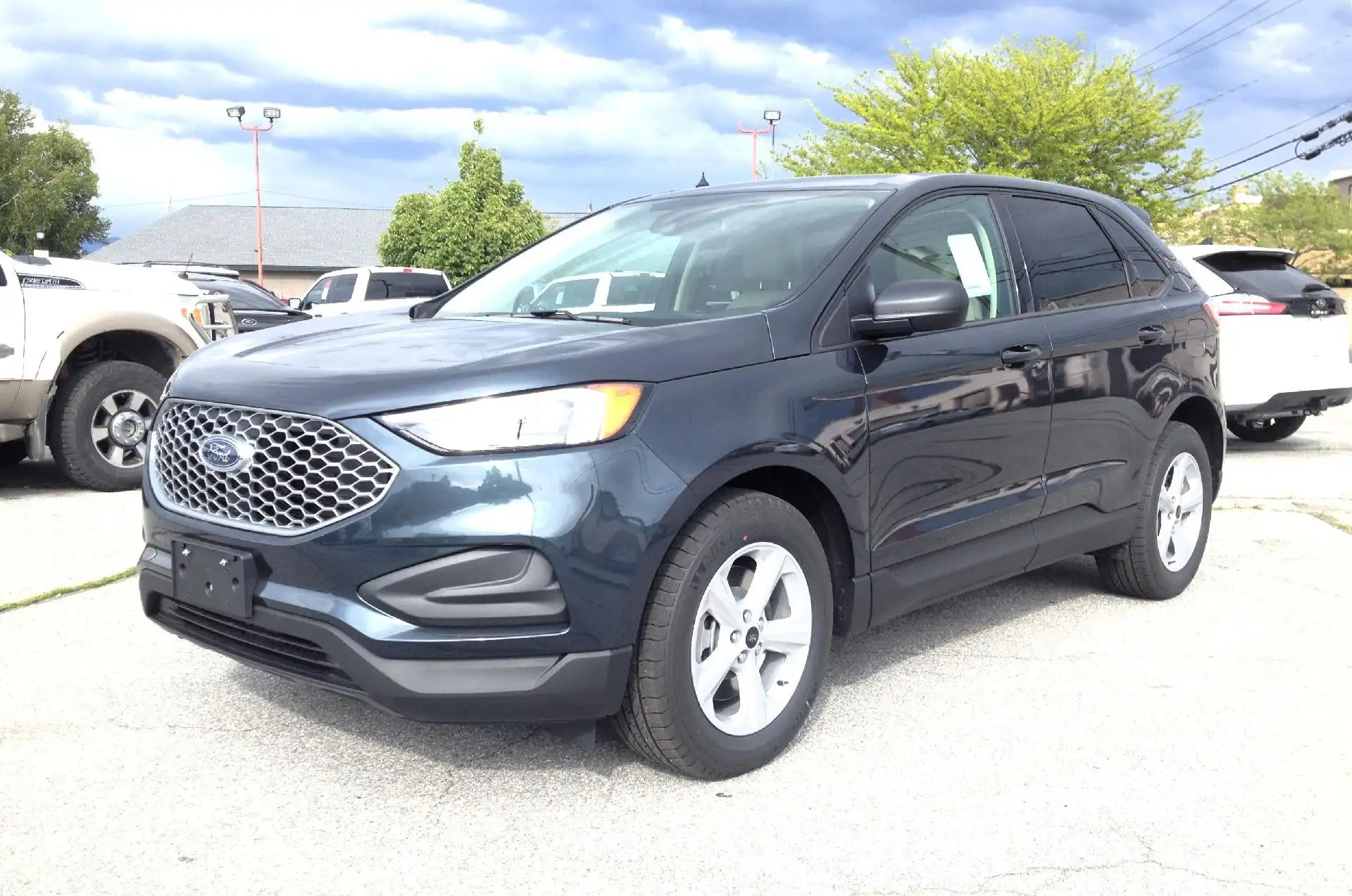 2024 Ford Edge SE AWD's photo