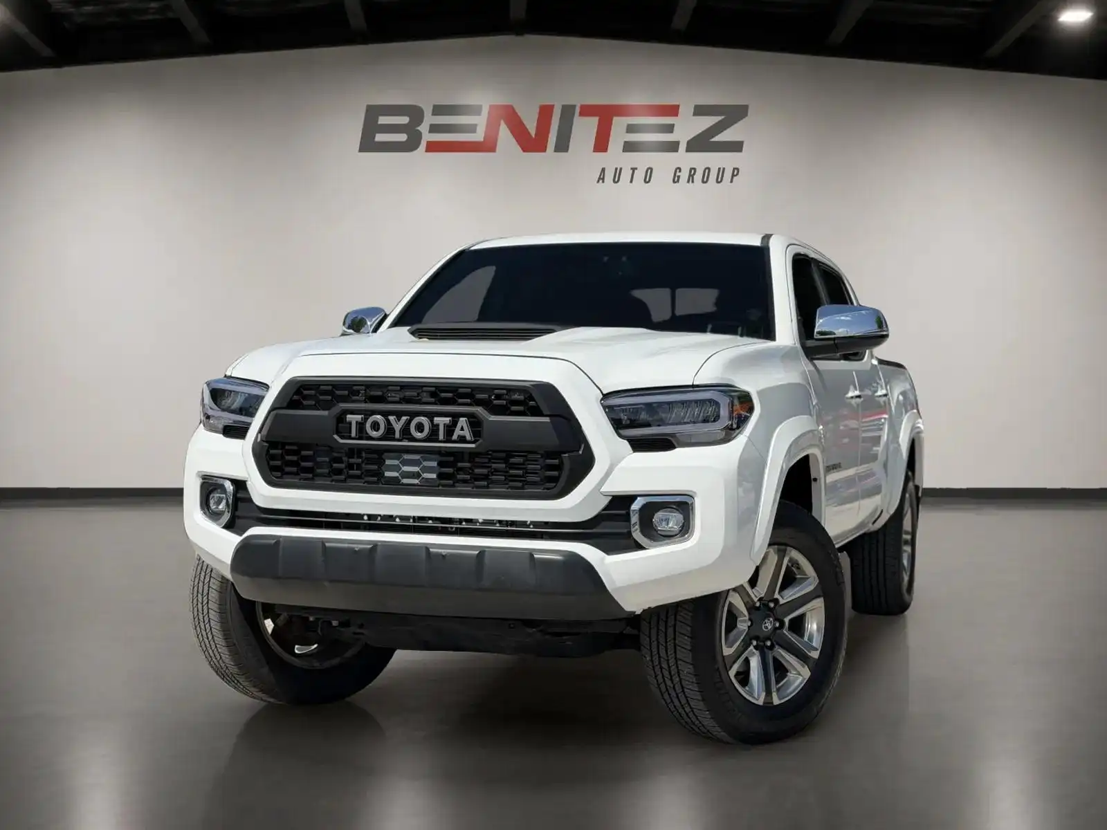 2019 Toyota Tacoma Limited Double Cab 4WD V6 Auto Short Bed's photo