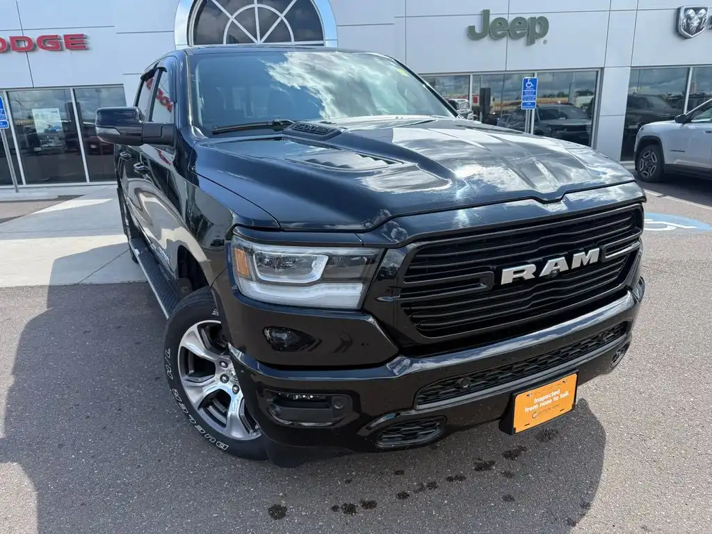 2024 RAM 1500 Laramie 4x4 Crew Cab 5'7's photo