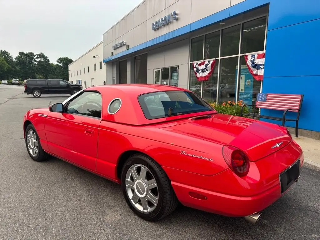 2005 Ford Thunderbird Deluxe photo 3