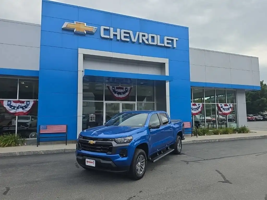 2023 Chevrolet Colorado LT 4WD Crew Cab Short Box's photo