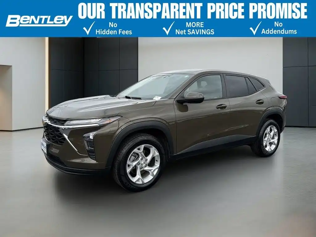 2024 Chevrolet Trax LS's photo