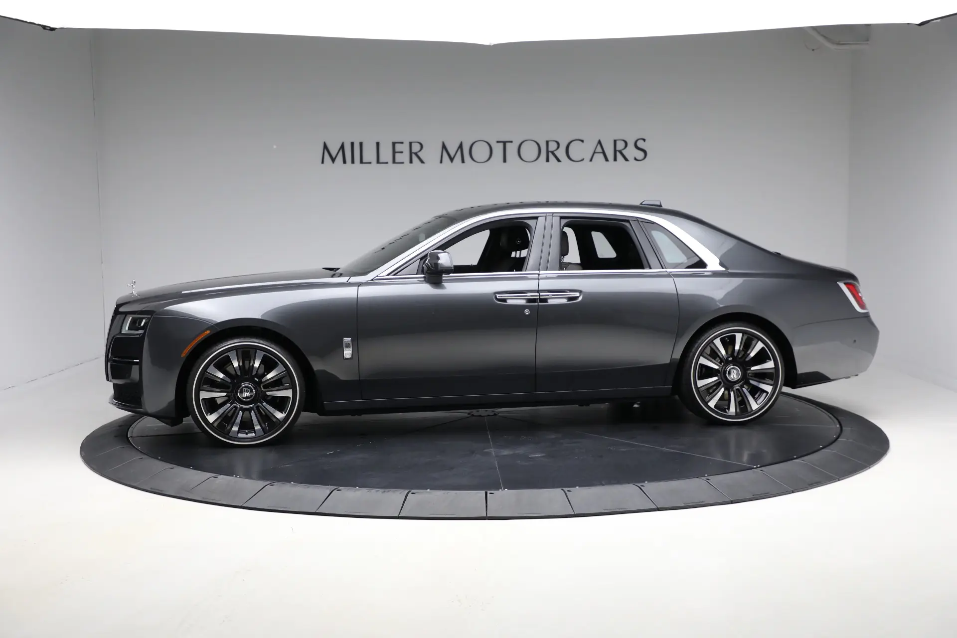 2024 Rolls-Royce Ghost Ghost photo 3