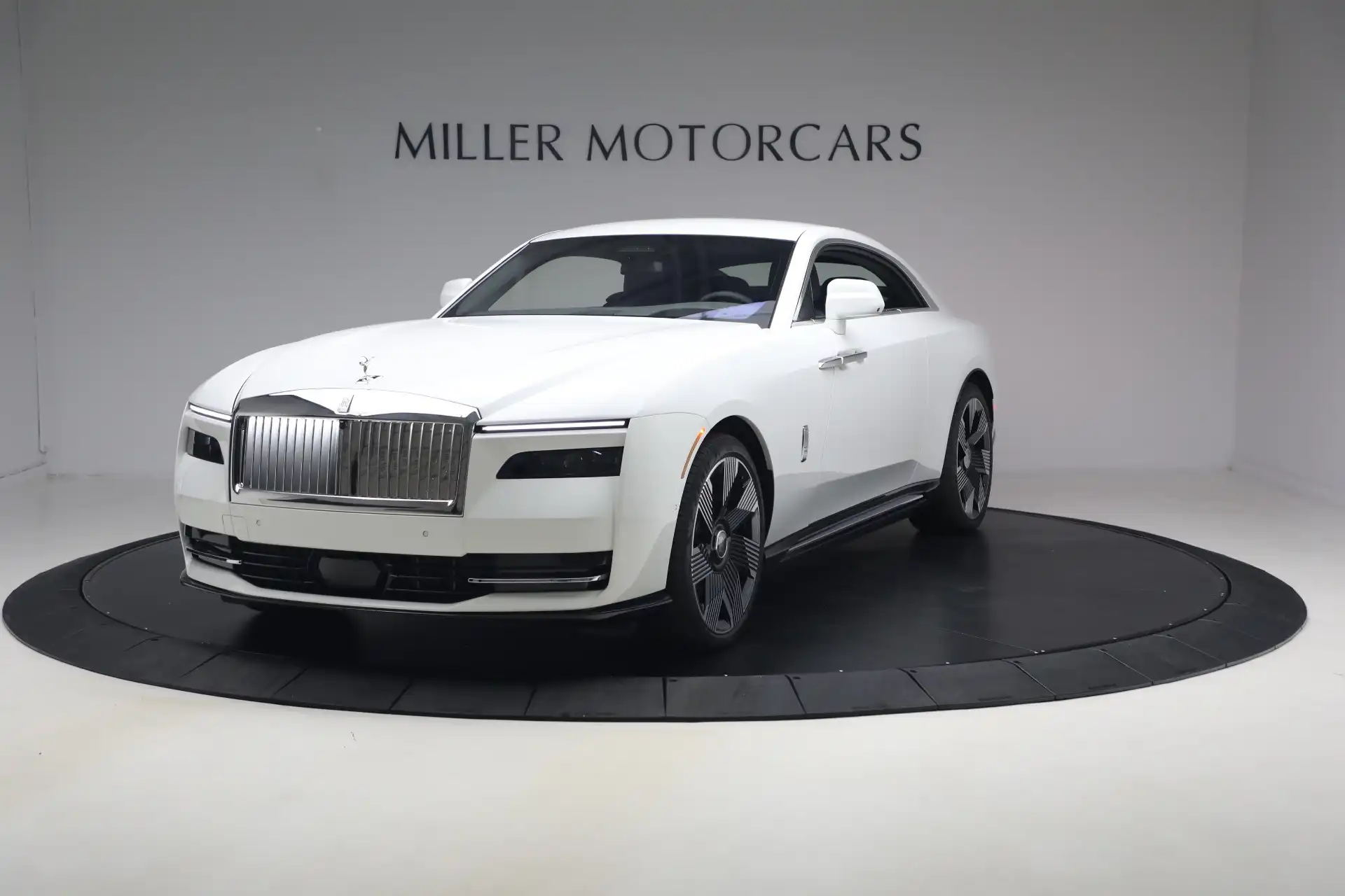 2026 Rolls-Royce Spectre Base's photo