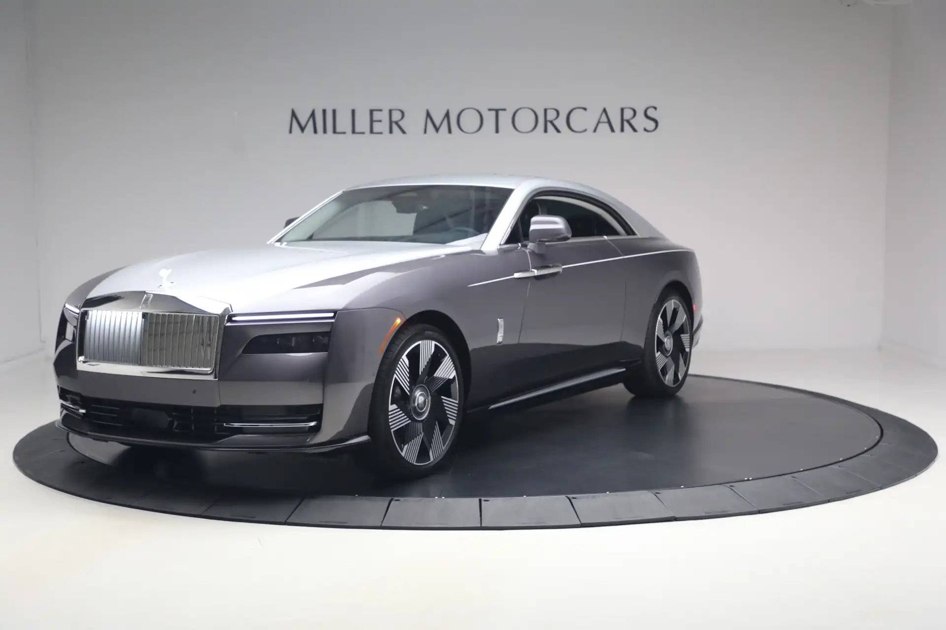 2024 Rolls-Royce Spectre Base's photo