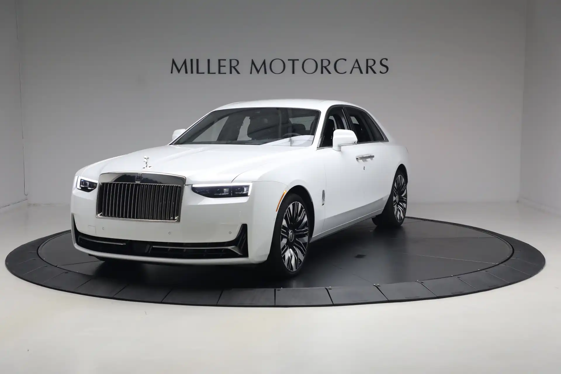 2027 Rolls-Royce Ghost Ghost's photo