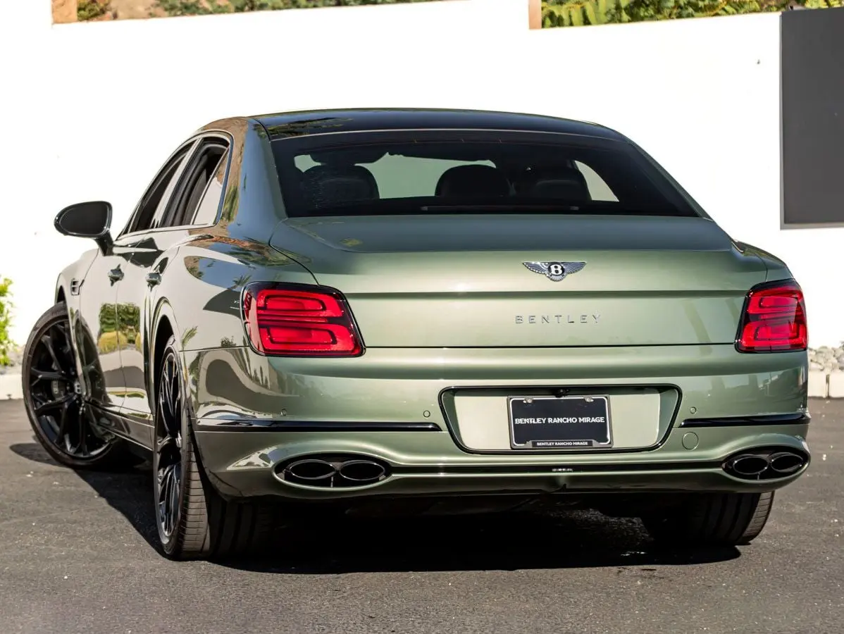 2023 Bentley Flying Spur V8 S photo 3