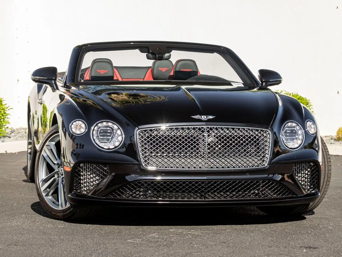 2023 Bentley Continental GT V8 photo 1