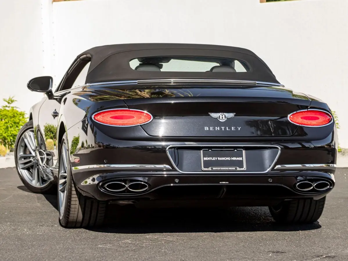 2023 Bentley Continental GT V8 photo 3