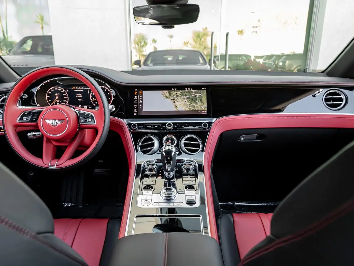 2023 Bentley Continental GT V8 photo 4