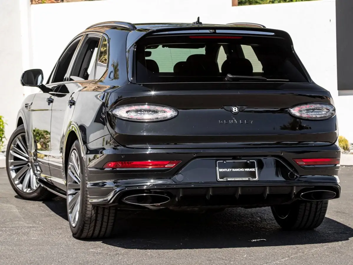 2026 Bentley Bentayga Speed photo 3