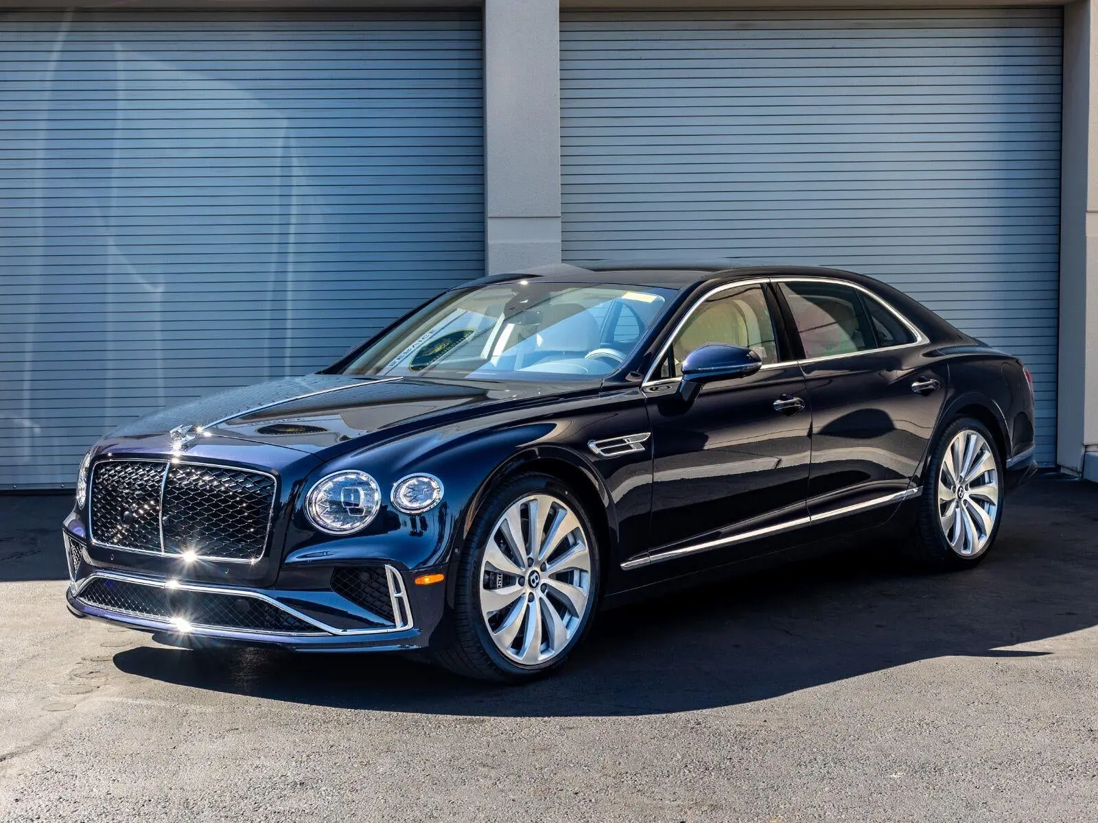 2026 Bentley Flying Spur Base photo 3