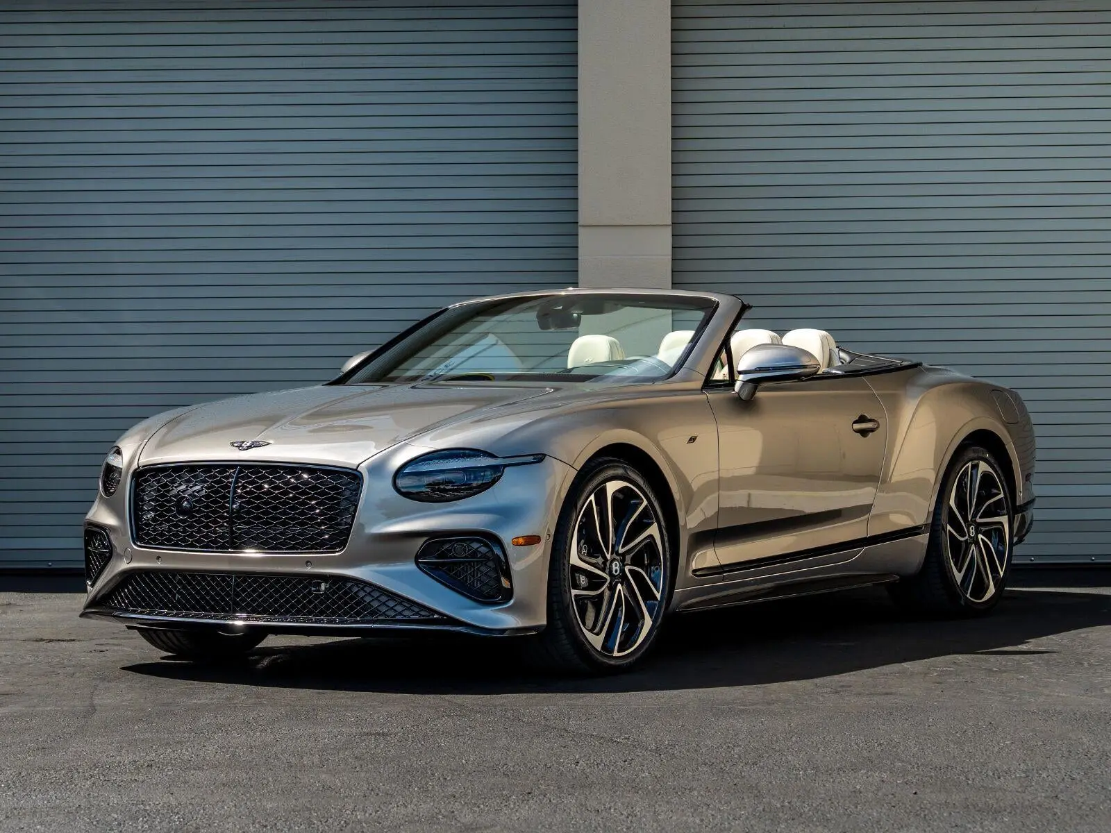 2026 Bentley Continental GT Base photo 3