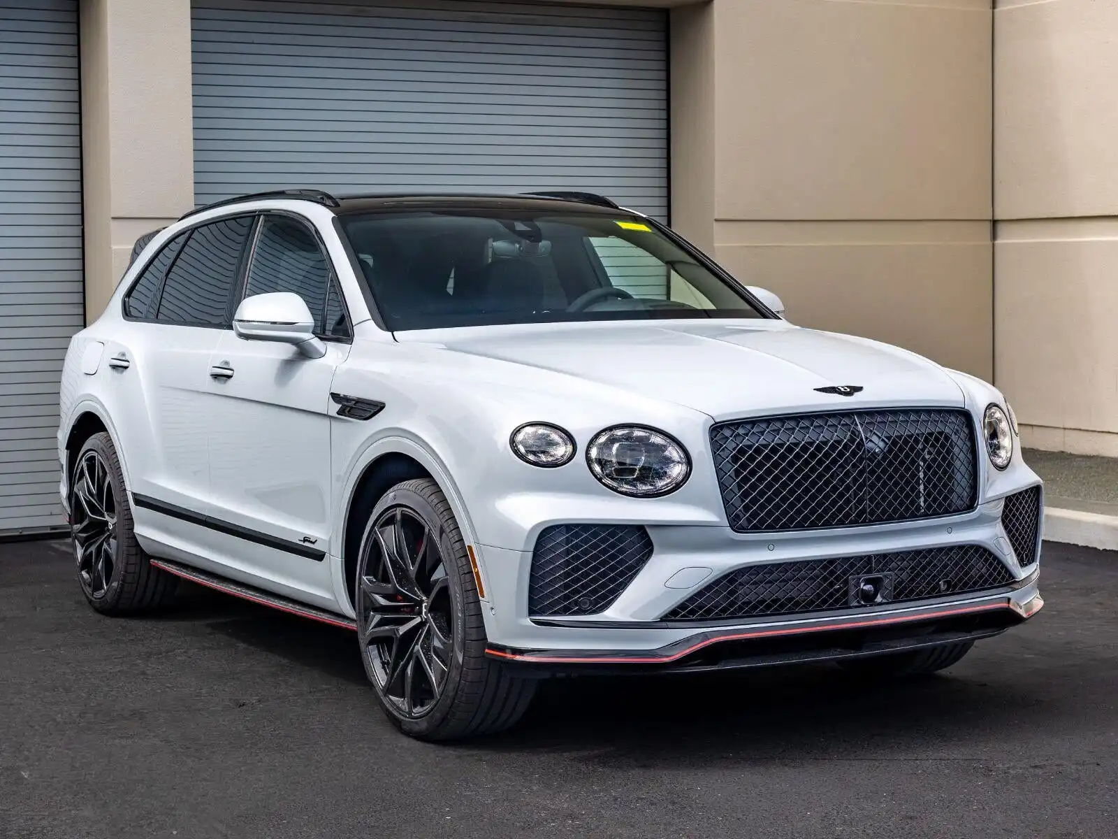 2026 Bentley Bentayga Speed's photo