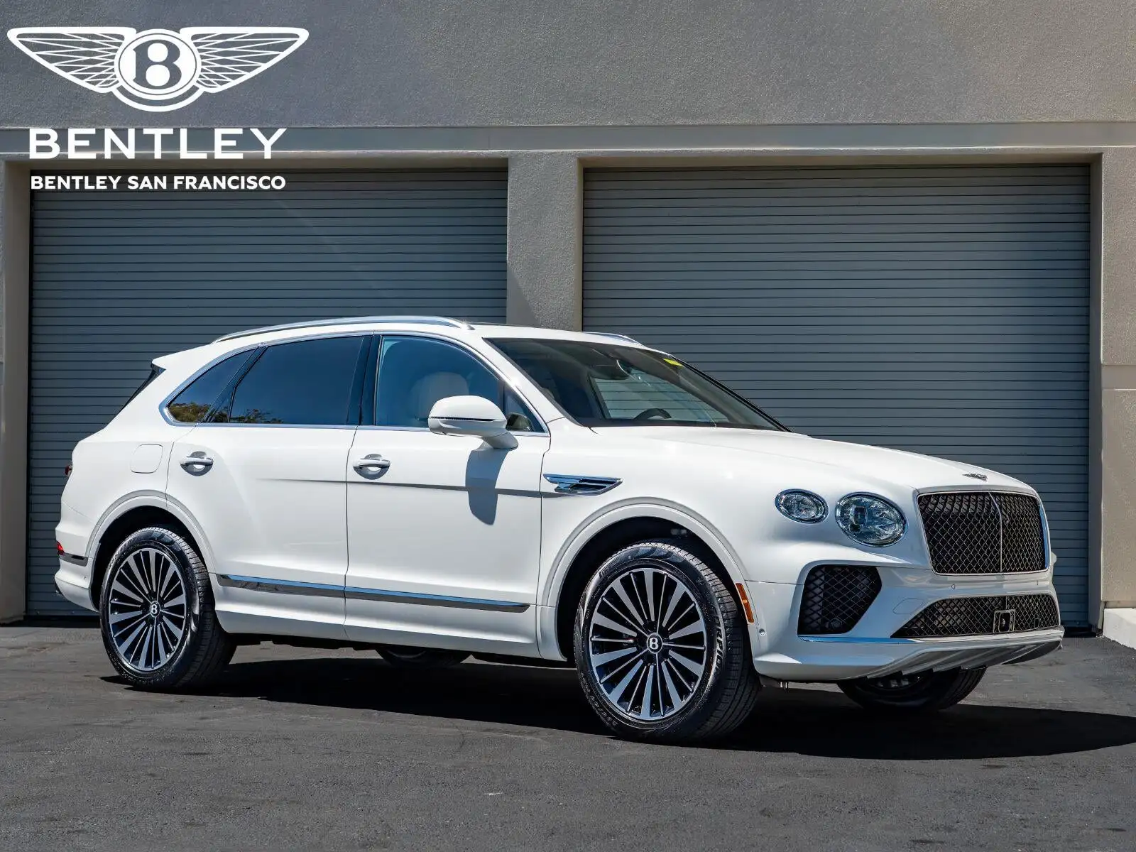 2026 Bentley Bentayga V8's photo