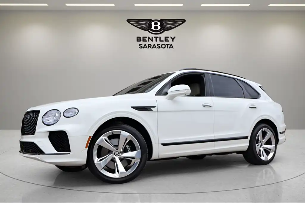 2024 Bentley Bentayga V8's photo