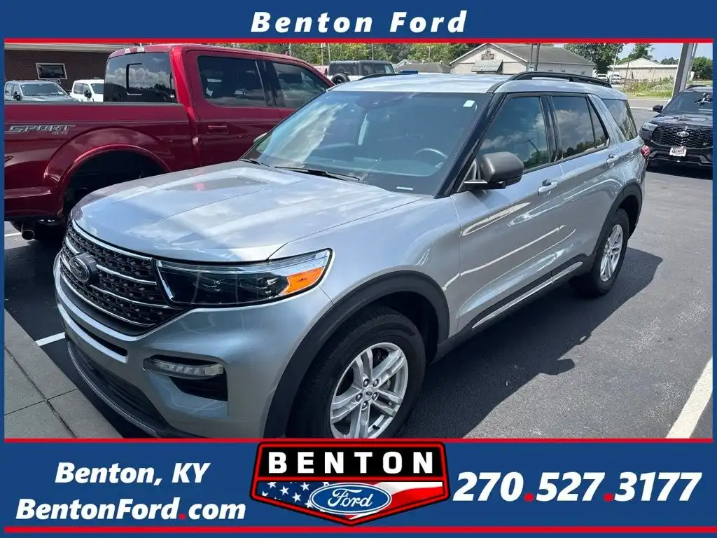 2023 Ford Explorer XLT 4WD's photo