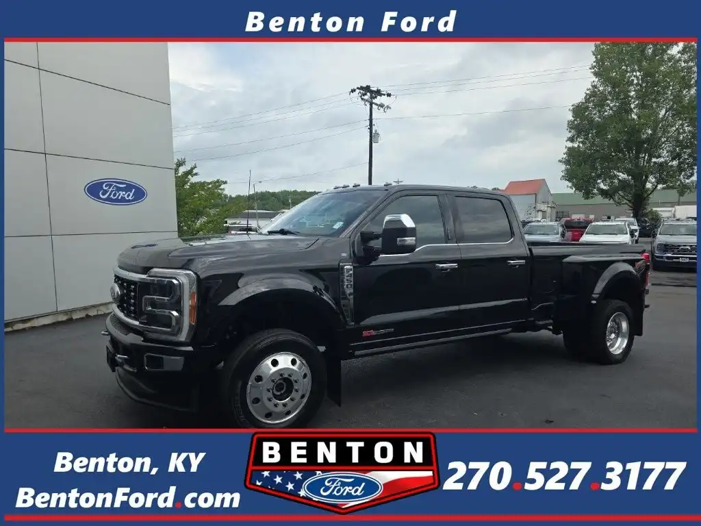 2023 Ford F-450 Platinum 4x4 Crew Cab 8' Box DRW's photo