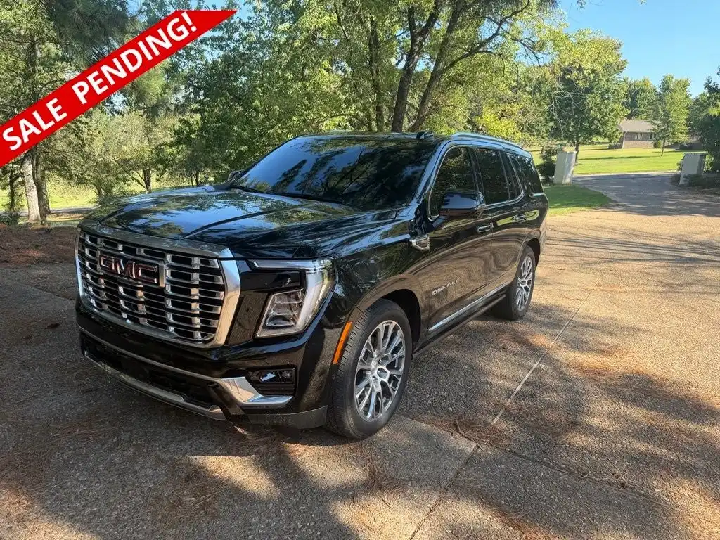 2025 GMC Yukon Denali 4WD's photo