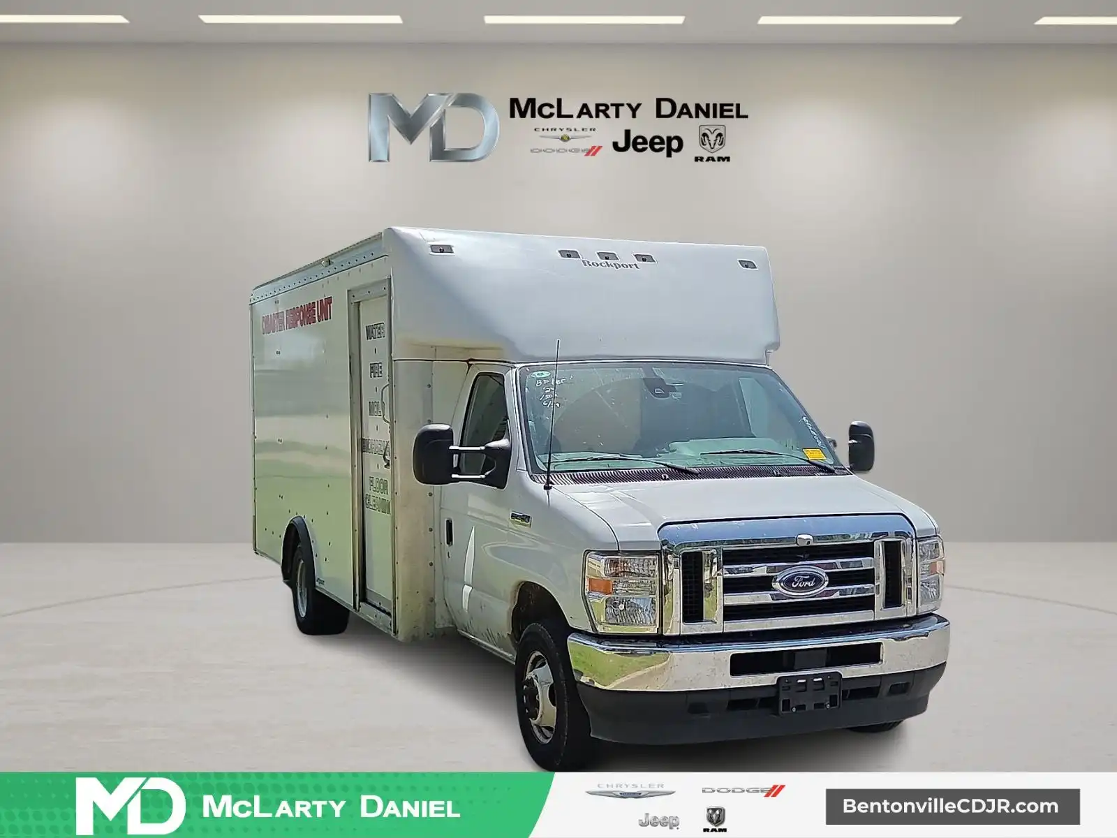 2023 Ford E-Series DRW E-450 Super Duty 158 in WB's photo