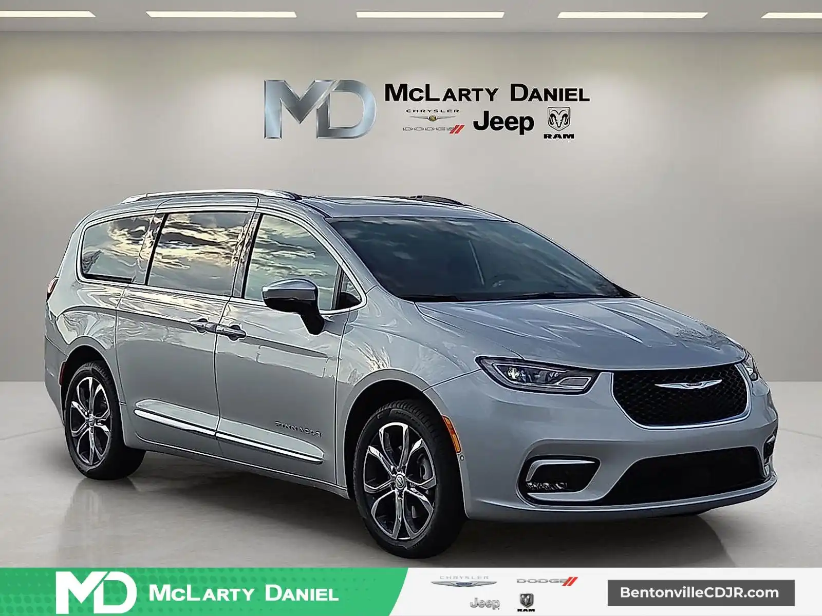 2026 Chrysler Pacifica Pinnacle AWD's photo