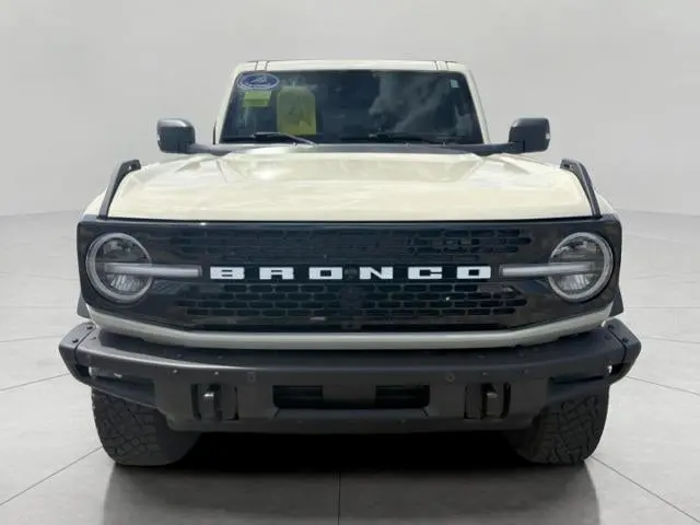 2025 Ford Bronco Badlands 4x4 photo 3