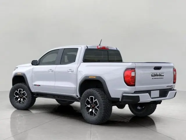 2026 GMC Canyon 4WD AT4X Crew Cab Short Box photo 3