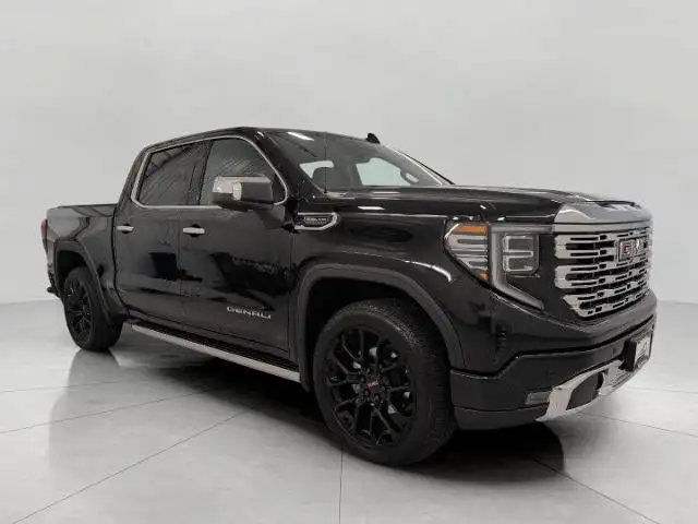 2023 GMC Sierra Denali 4WD Crew Cab Short Box's photo