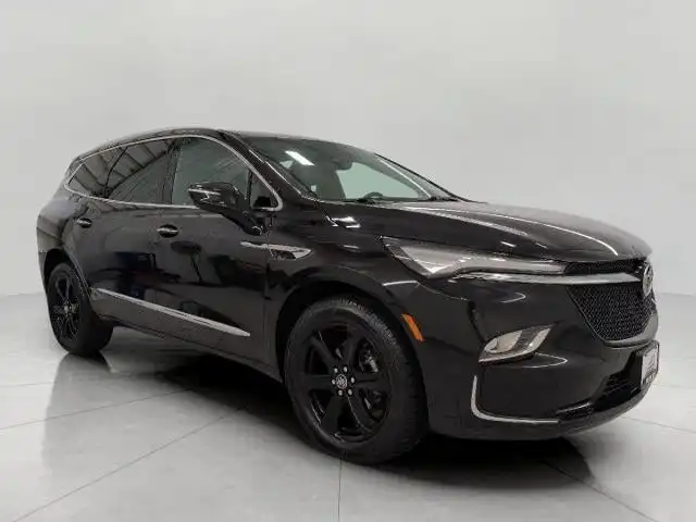 2024 Buick Enclave Essence AWD's photo