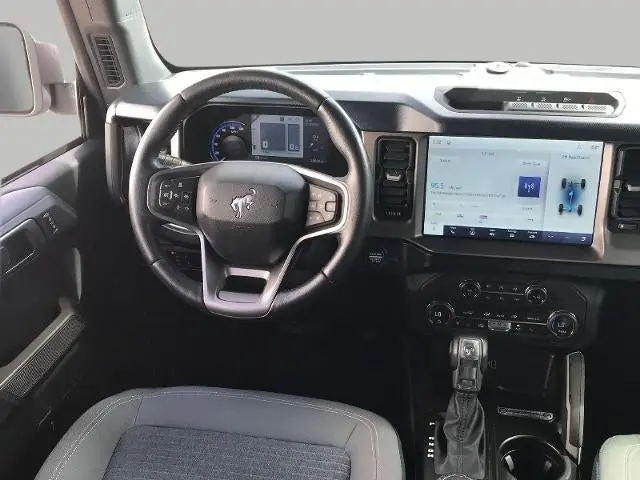 2021 Ford Bronco Outer Banks 4WD Advanced photo 5