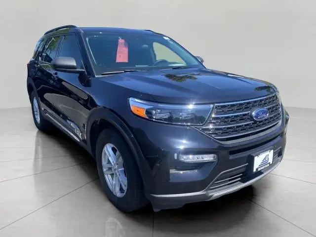 2024 Ford Explorer XLT 4WD photo 1