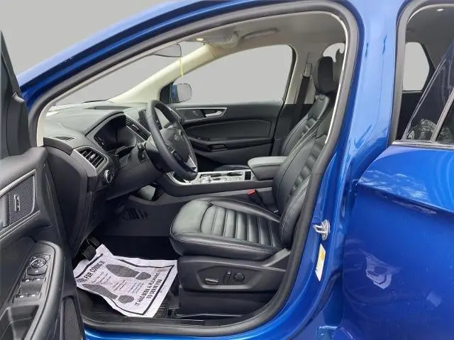 2024 Ford Edge SEL AWD photo 3