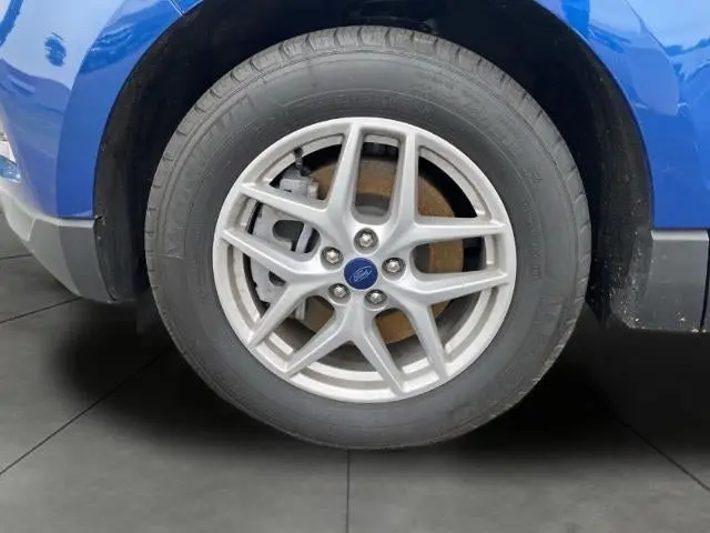 2024 Ford Edge SEL AWD photo 5