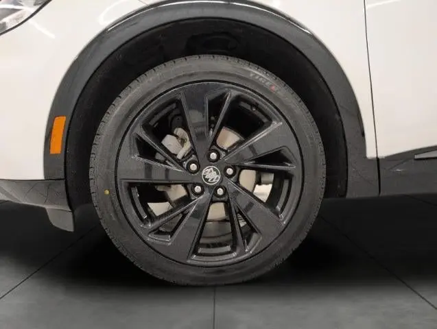 2023 Buick Envision Preferred AWD photo 3