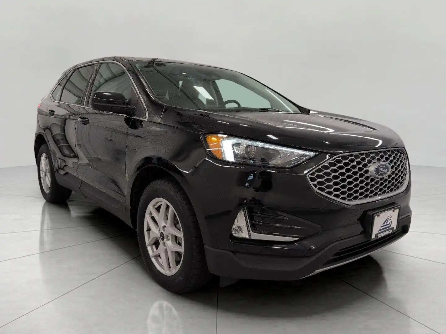 2024 Ford Edge SEL AWD's photo