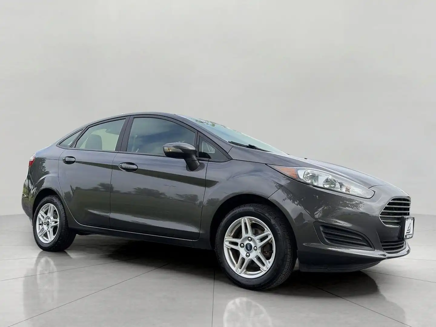 2019 Ford Fiesta SE Sedan's photo