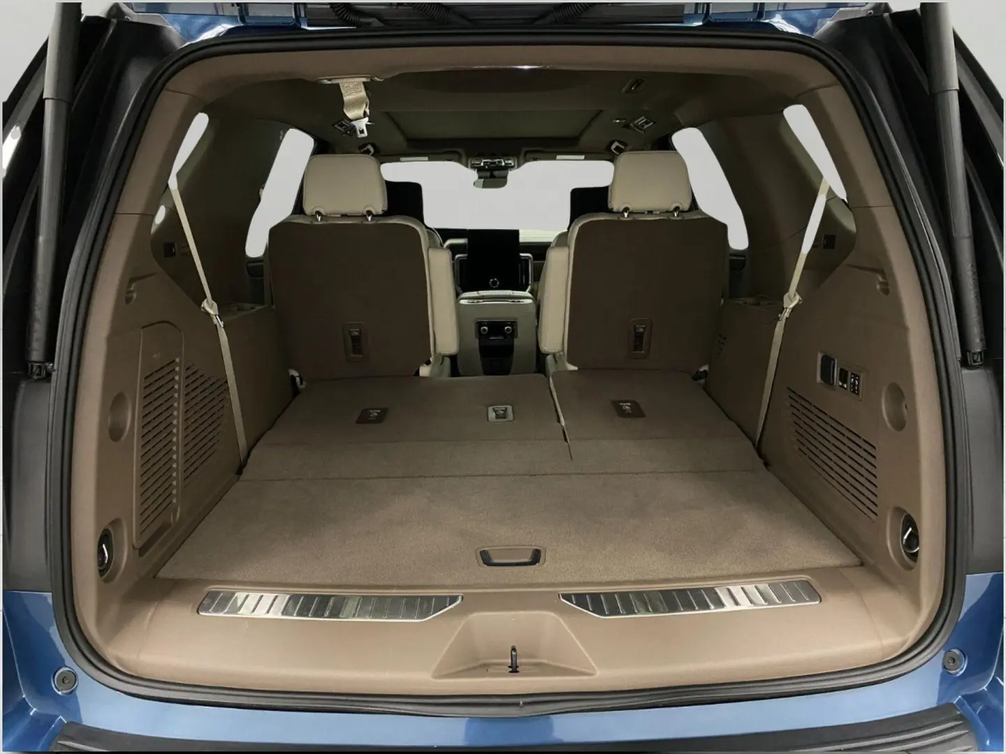 2026 GMC Yukon 4WD Denali photo 5