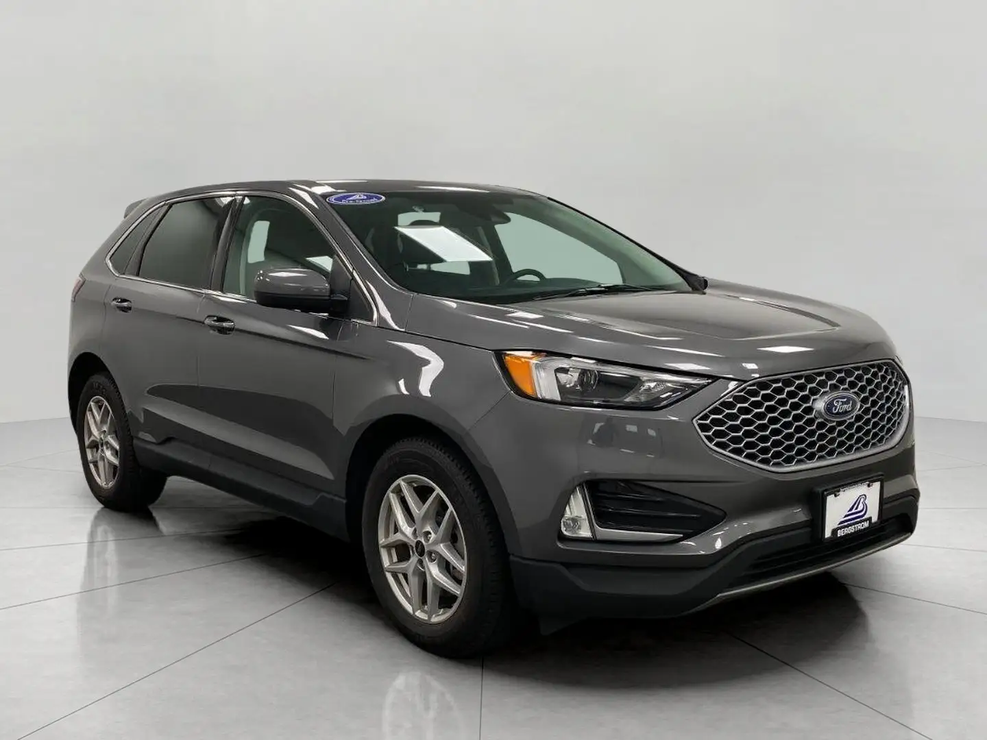 2024 Ford Edge SEL AWD photo 1
