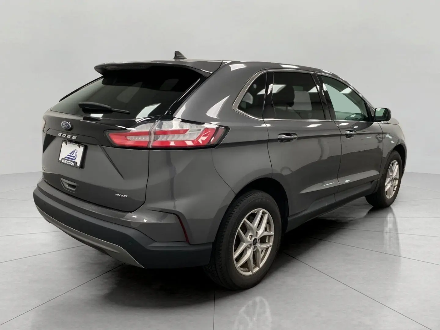 2024 Ford Edge SEL AWD photo 3