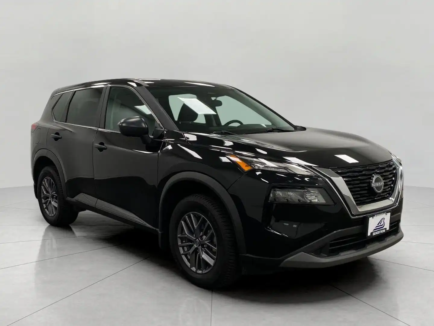 2023 Nissan Rogue S AWD's photo