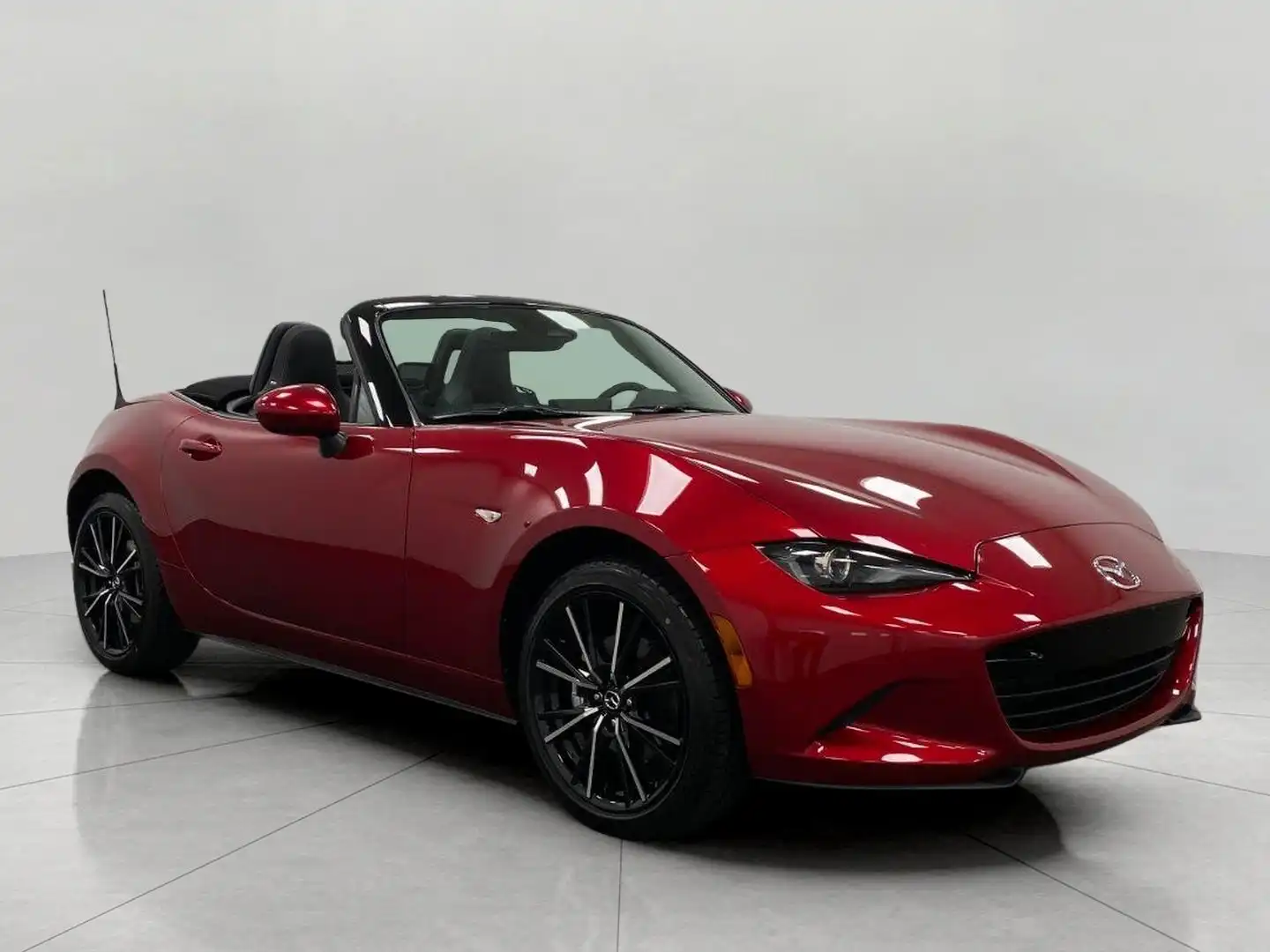 2025 Mazda MX-5 Miata Grand Touring's photo