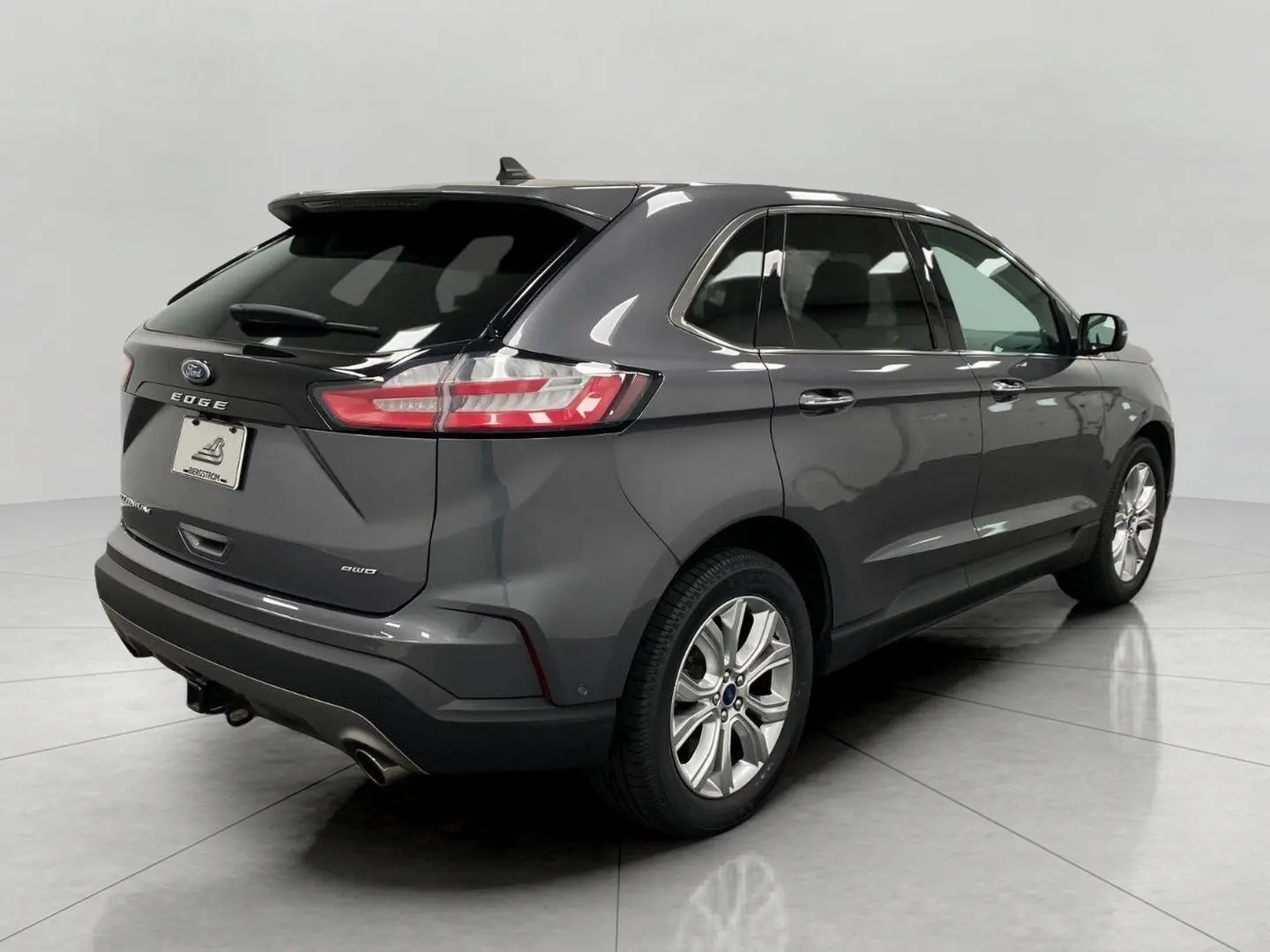 2021 Ford Edge Titanium AWD photo 3