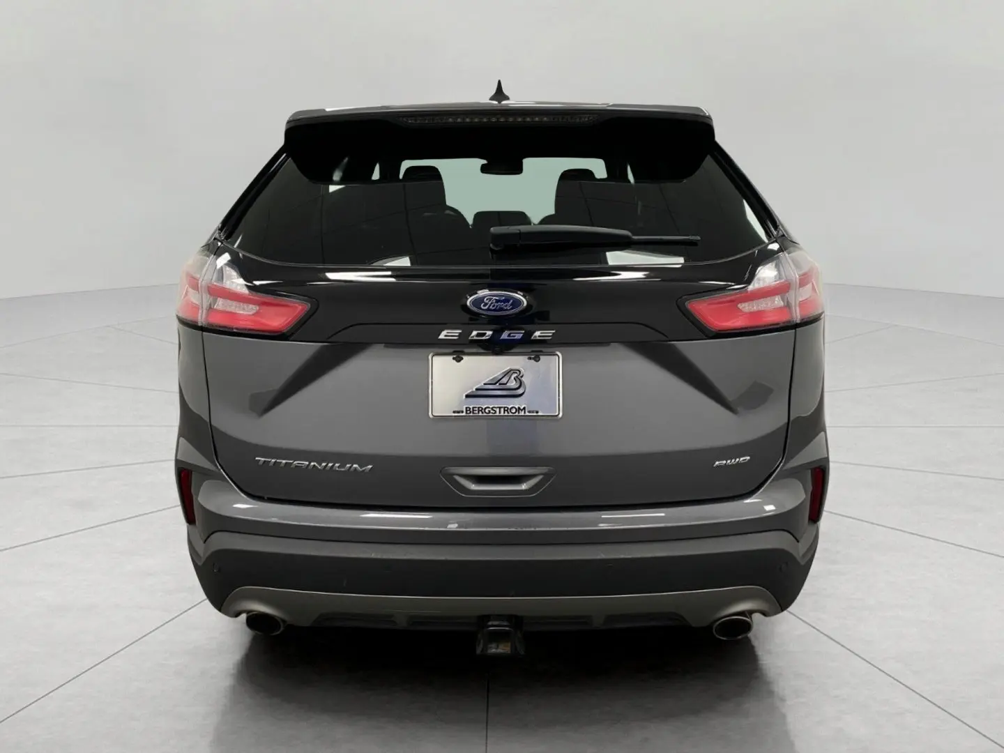 2021 Ford Edge Titanium AWD photo 5