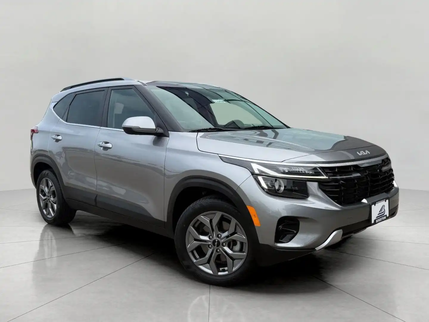 2024 Kia Seltos 2.0 S AWD's photo