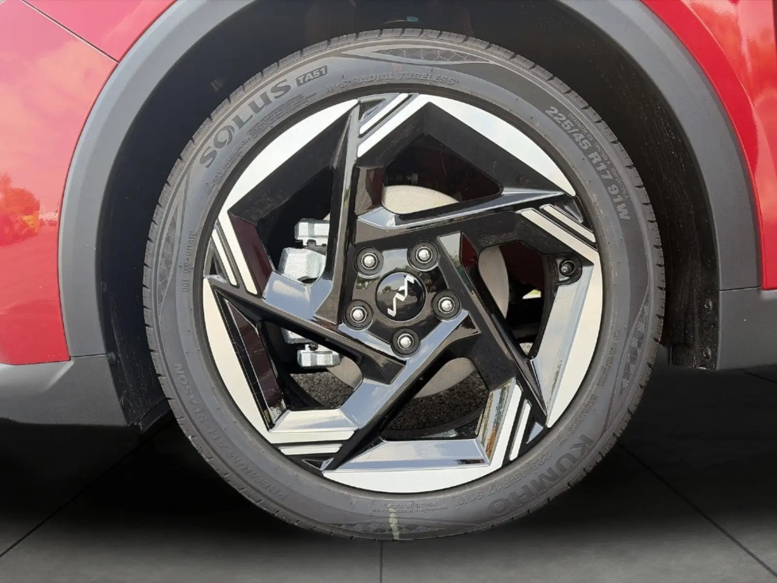 2026 Kia K4 EX AT Hatchback photo 3